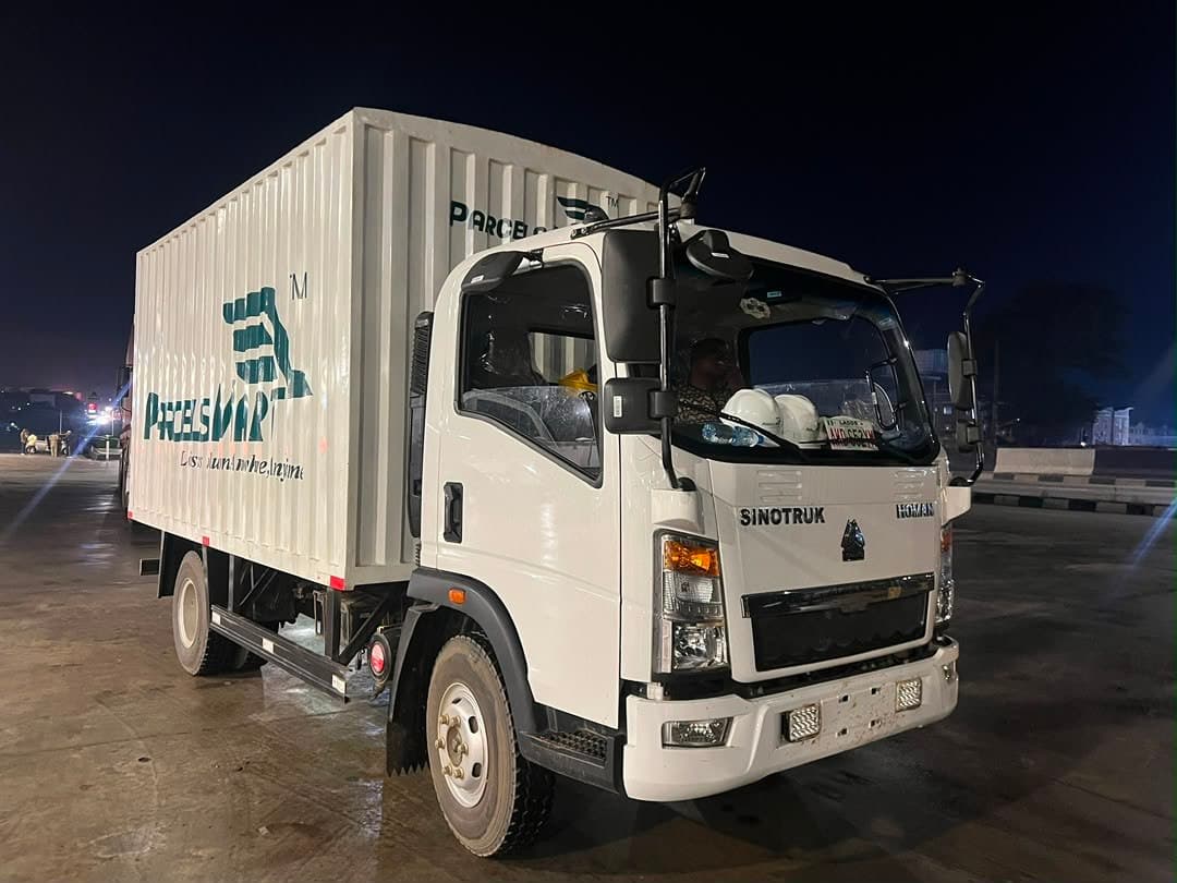Parcelsmart truck for last-mile logistics
