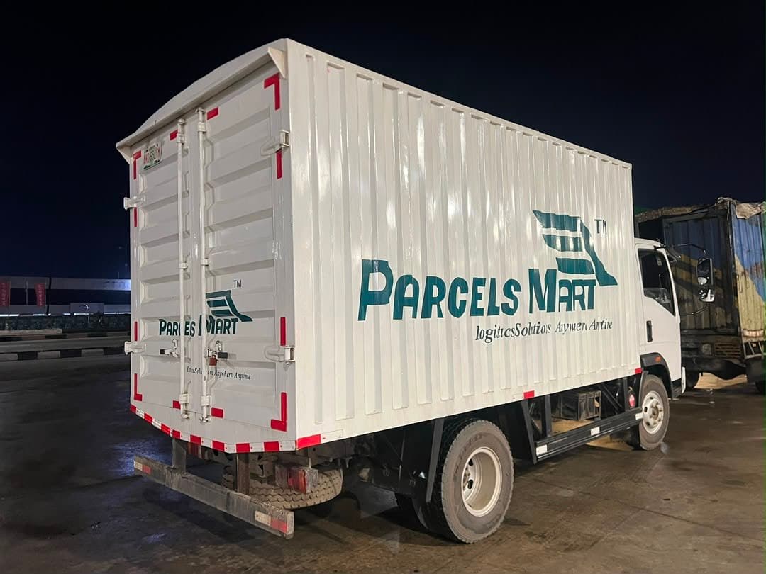 Parcelsmart truck handling parcel delivery